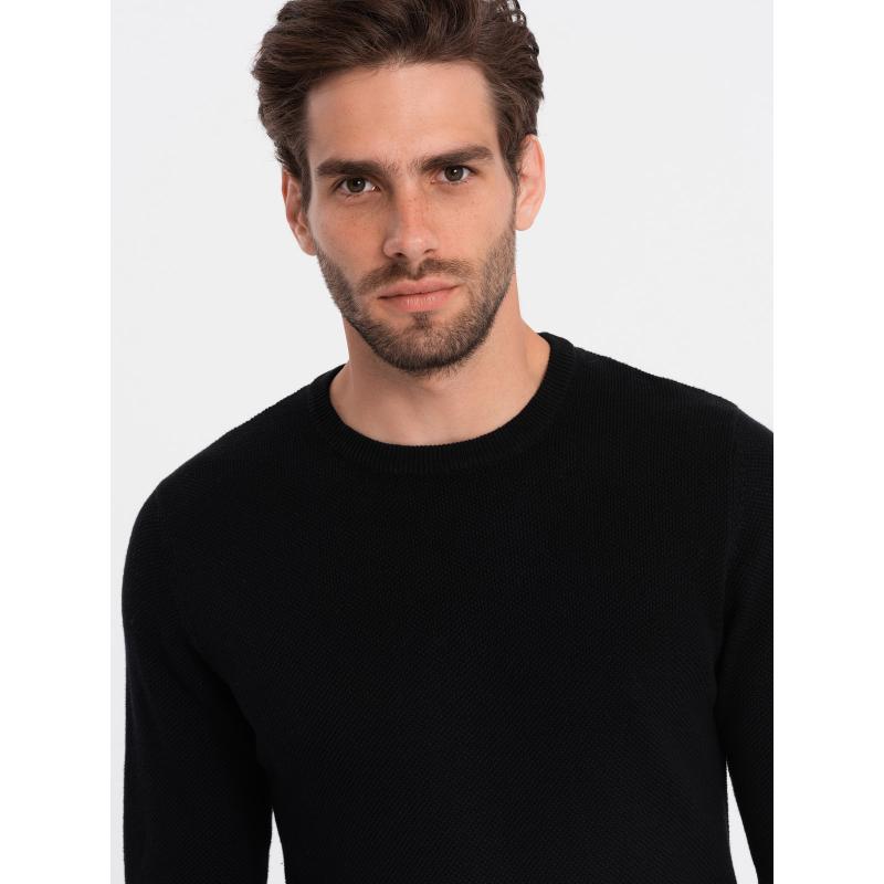 Pánský texturovaný svetr s půlkulatým V4 OM-SWSW-0104 výstřihem černý 