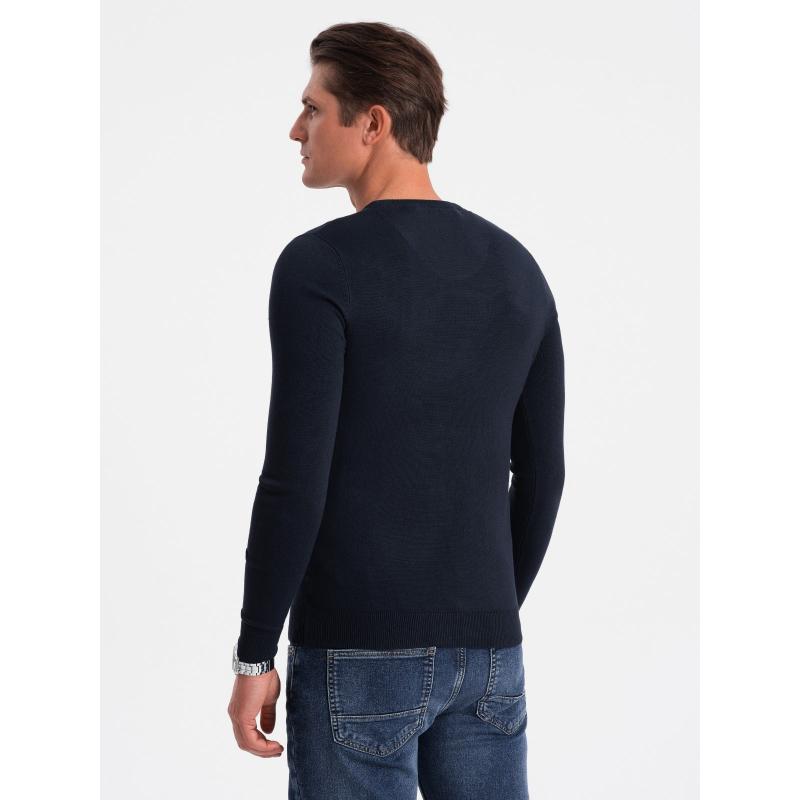 Pánsky sveter s okrúhlym výstrihom V9 OM-SWBS-0106 tmavomodrý