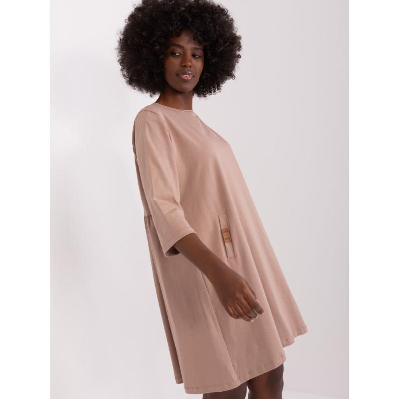 Női 3/4 ujjú ruha DALENNE sötétbézs színben