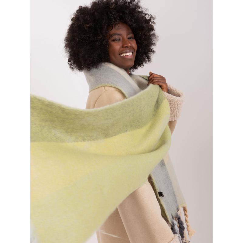 Dámsky šál s strapcami GIVA svetlozelená