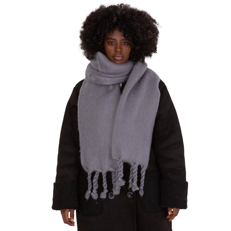 Dámská šála s třásněmi OVAS tmavě šedá 