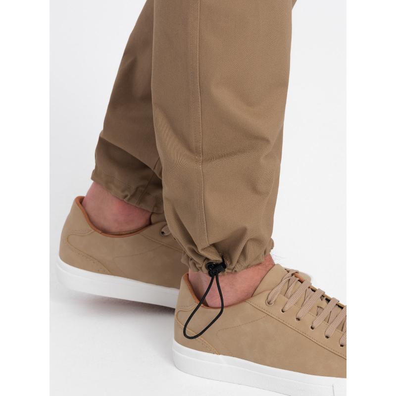 Férfi nadrág zsebekkel V2 OM-PACG-0189 barna OM-PACG-0189