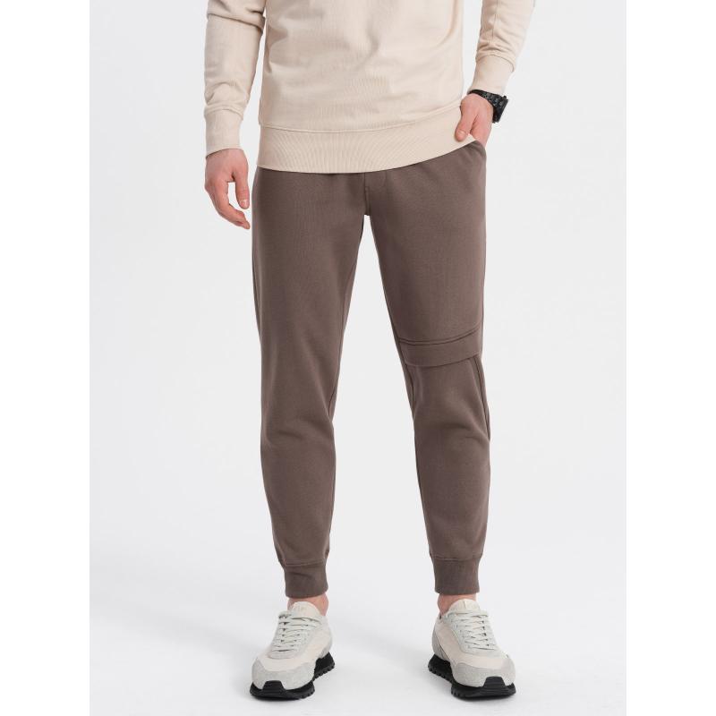Férfi tréningnadrág steppeléssel és cipzárral a lábán V4 OM-PASK-0147 barna OM-PASK-0147