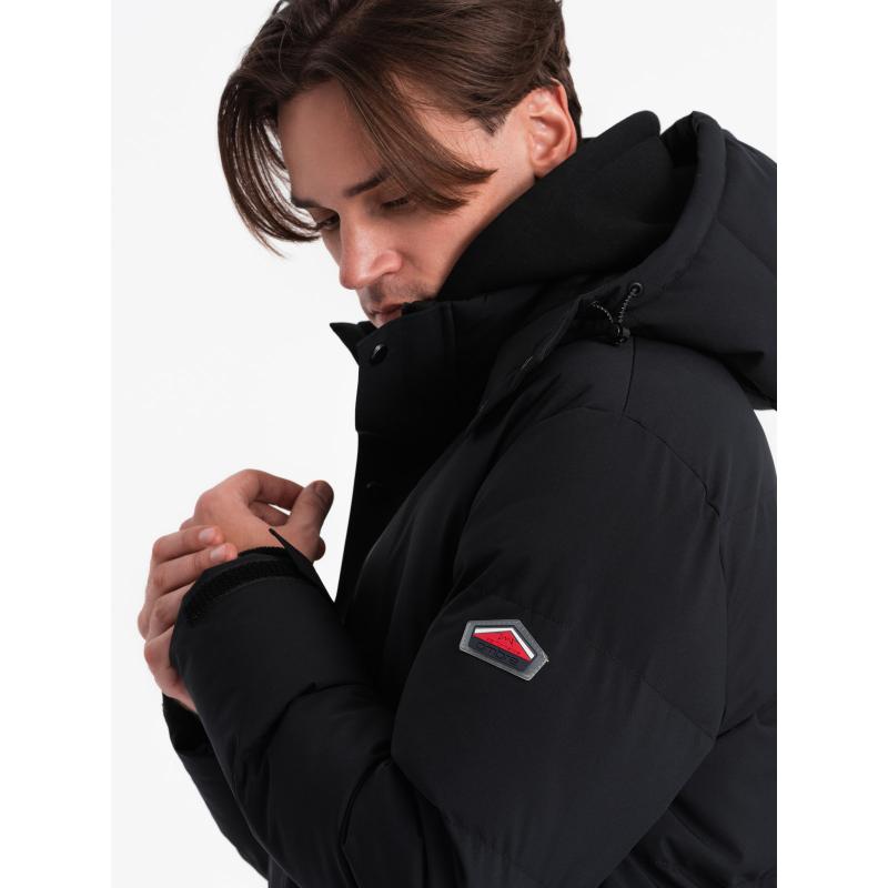 Pánska zimná bunda s odopínateľnou kapucňou a cargo vreckami V3 OM-JAHP-0152 čierna