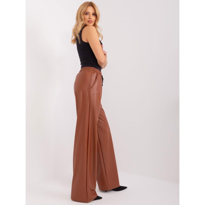 Női WIRA világosbarna öko bőr nadrág