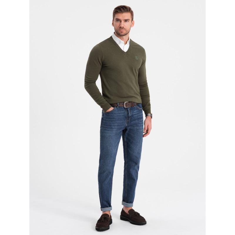 Pánský svetr s výstřihem do V V5 OM-SWSW-0102 tmavě olivový