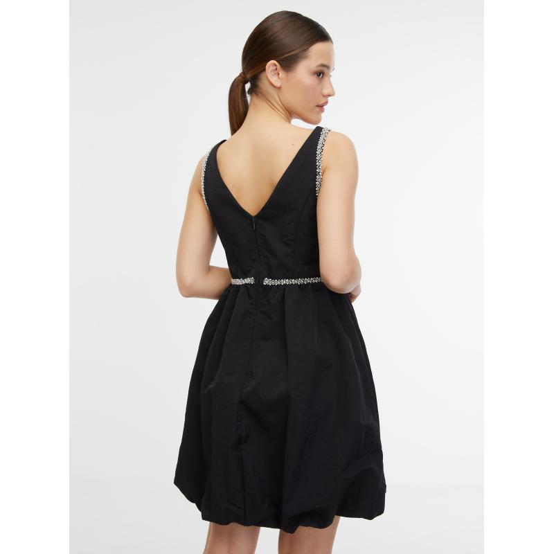 Čierne dámske šaty