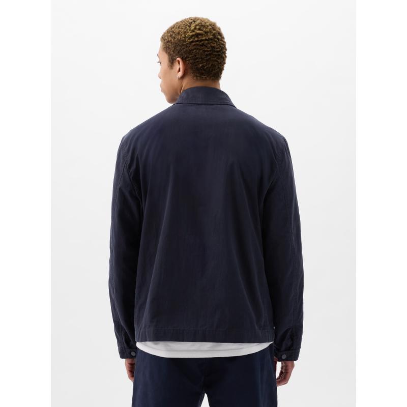 Kabát hasznos gallérral