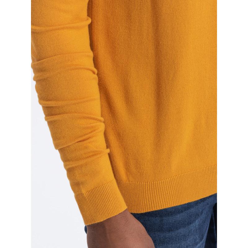 Pánský pletený polopřiléhavý rolák s viskózou V5 OM-SWTN-0100 hořčicové 