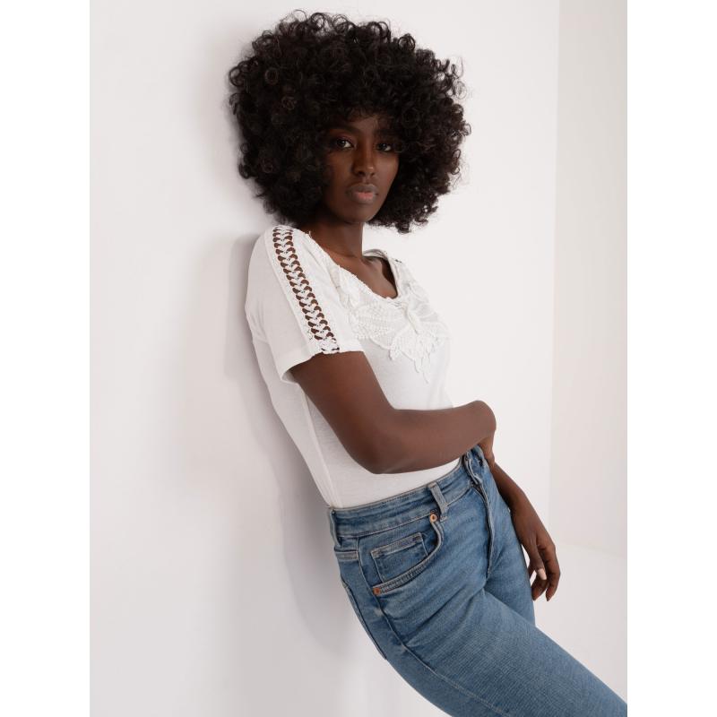 Dámská halenka s krajkou a krátkými rukávy MIS ecru 