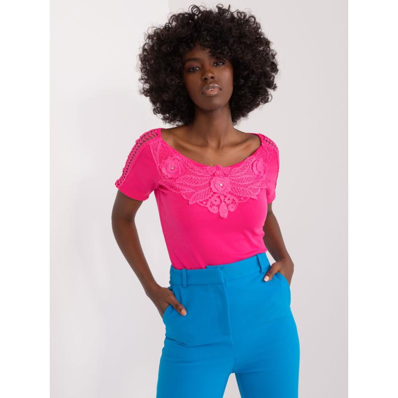 Dámská halenka s krajkou a aplikací ROMA tmavě růžová 