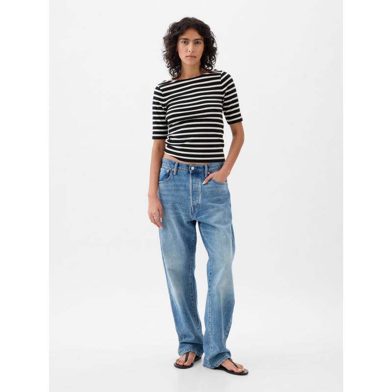 T-shirt cropp nyakkivágással