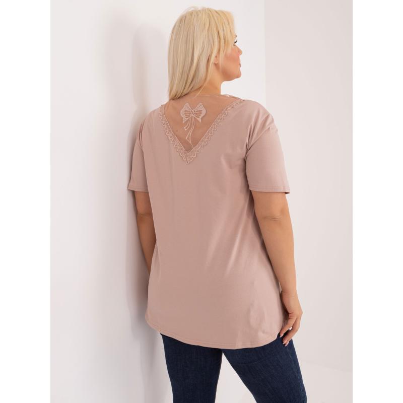 Dámská halenka s krajkou na zádech plus size FURA béžová 