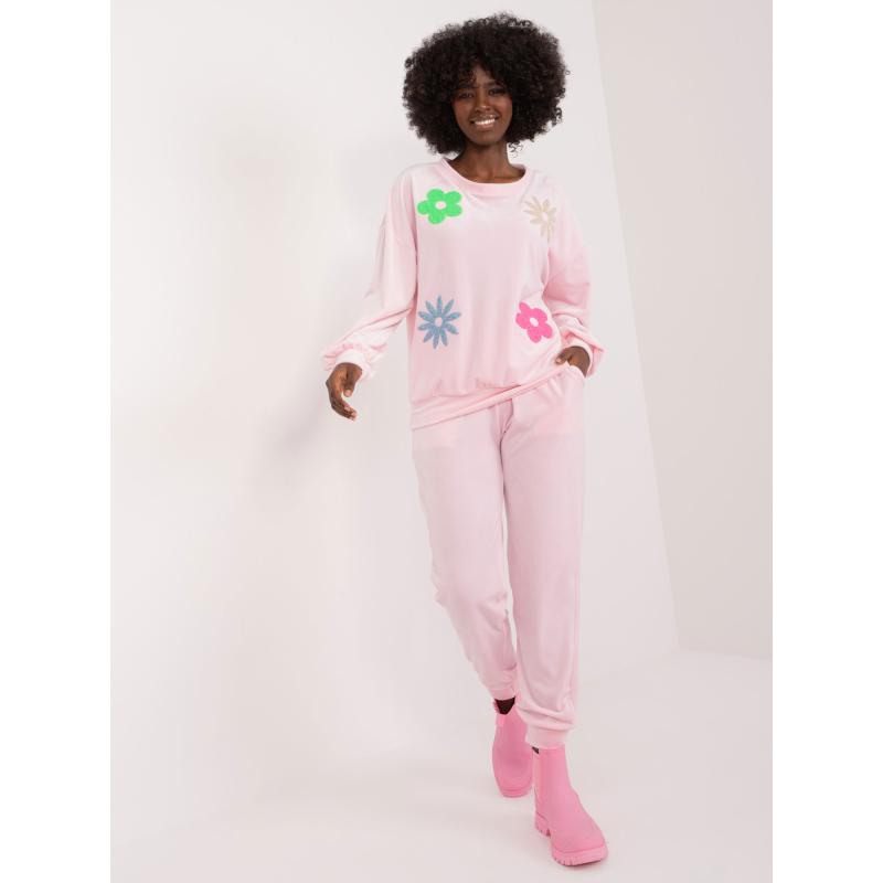Női szett pulóverrel KOMA világos rózsaszín