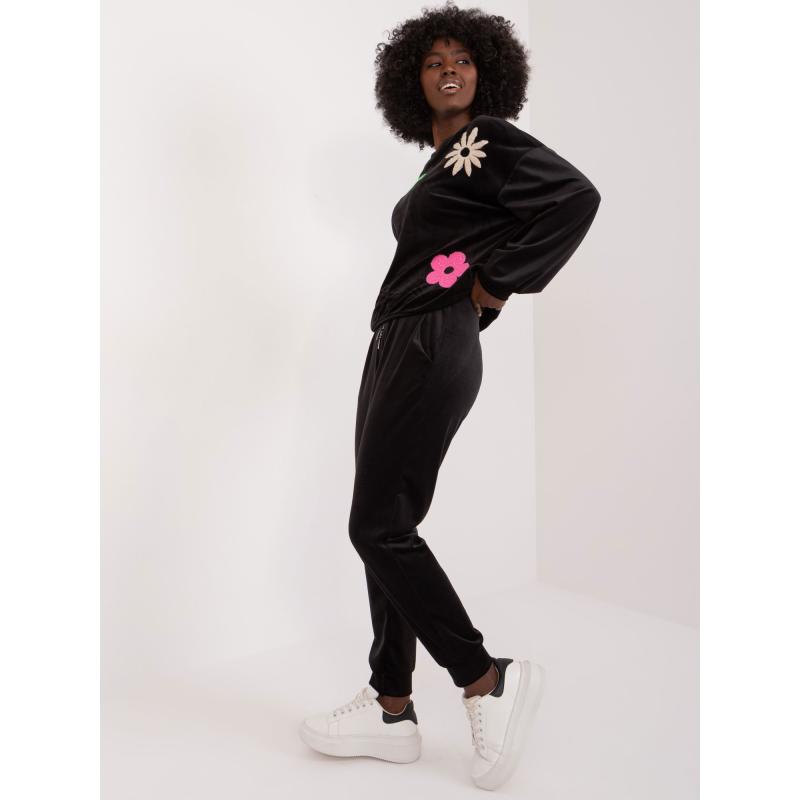 Női virágos blúz TASSA fekete