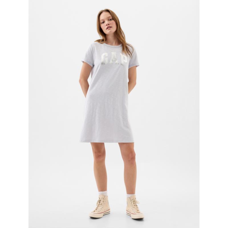 Šaty s kovovým logom