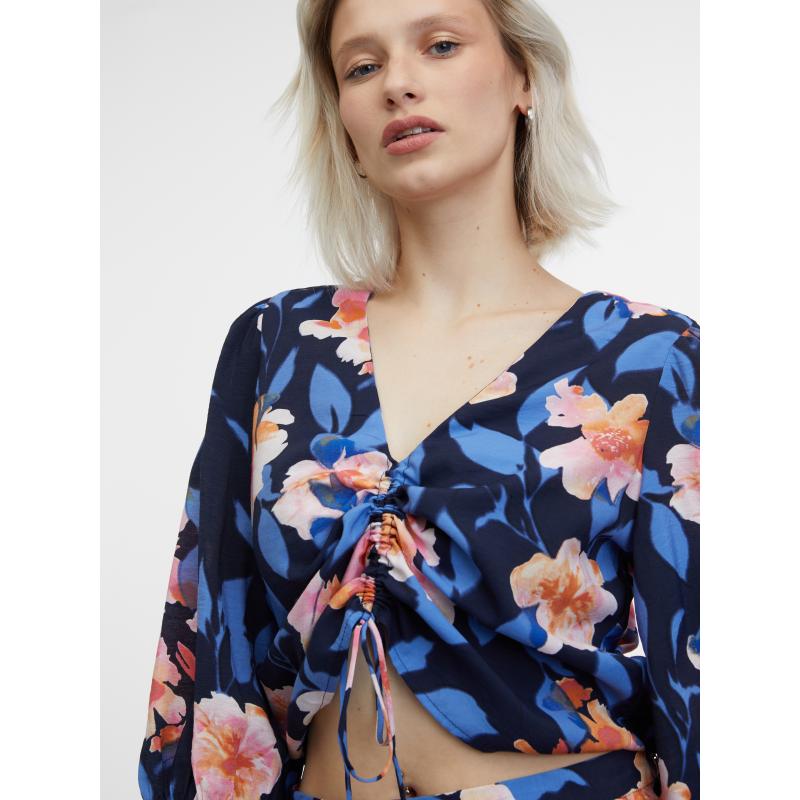 Sötétkék női blúz virágokkal