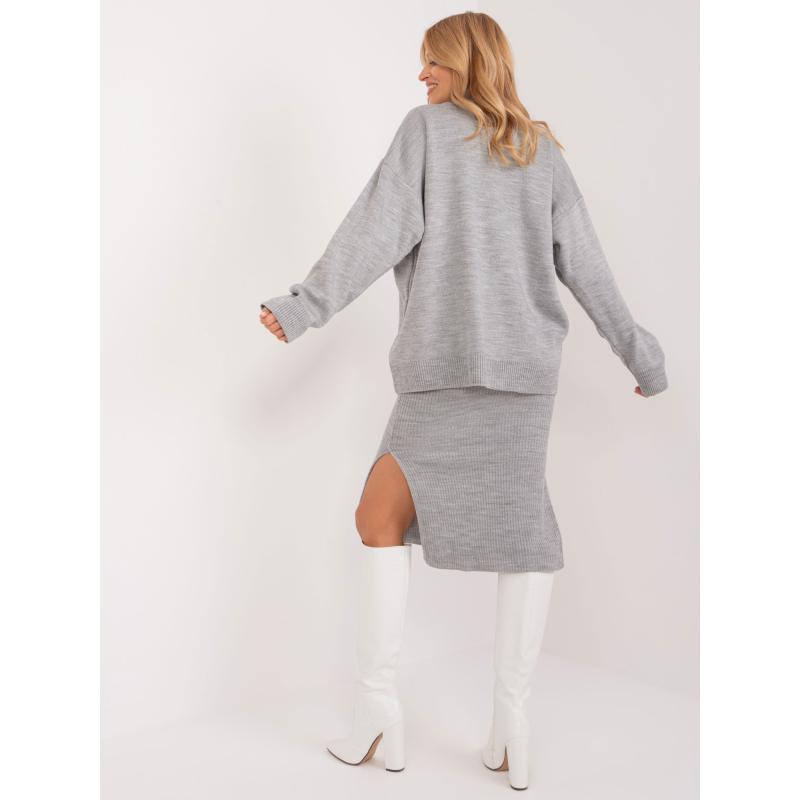 Dámský komplet s žebrovanými šaty šedý 