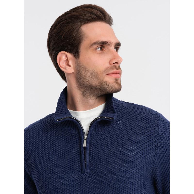 Pánsky pletený sveter s predĺženým golierom V7 OM-SWZS-0105 tmavomodrý