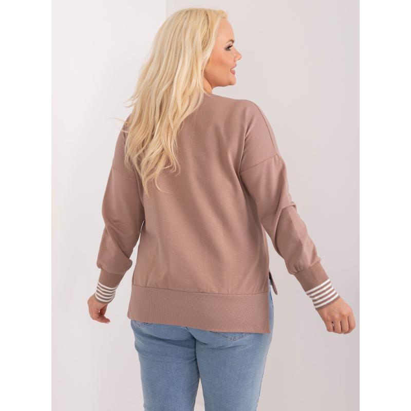 Női plus size blúz hasítékkal sötétbézs színben