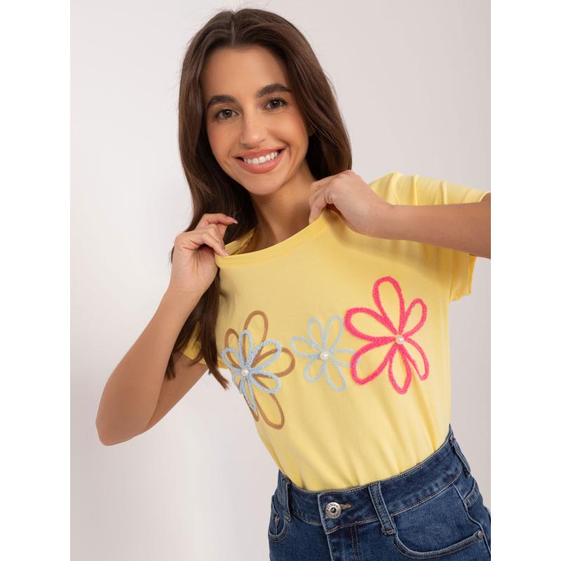 Női póló virágos applikációval BASIC FEEL GOOD sárga