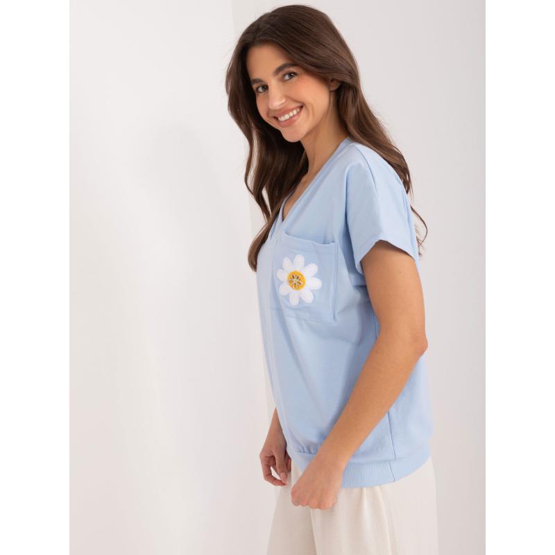 Dámská halenka s ozdobnou výšivkou RUE PARIS světle modrá 
