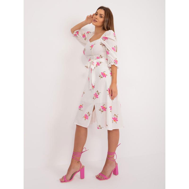 Dámské šaty s páskem květinové midi ecru-růžové 