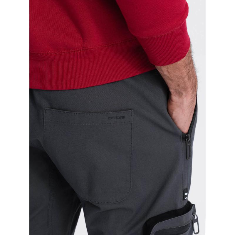 Férfi JOGGER nadrág állógallérral és cipzáras cargo zsebekkel grafit színben