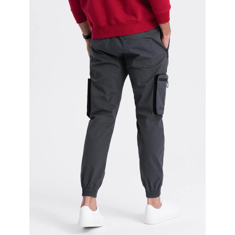 Férfi JOGGER nadrág állógallérral és cipzáras cargo zsebekkel grafit színben