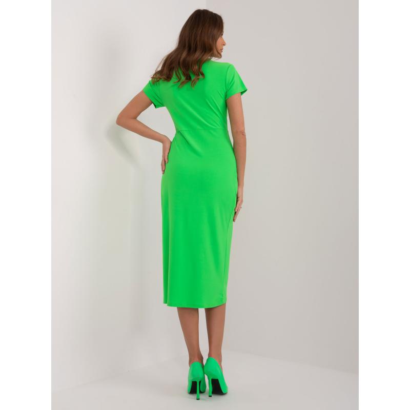 Dámské šaty přiléhavé světle zelené  