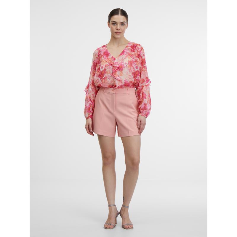 Rózsaszín női blúz virágokkal