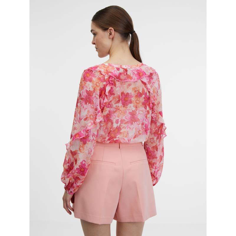 Rózsaszín női blúz virágokkal