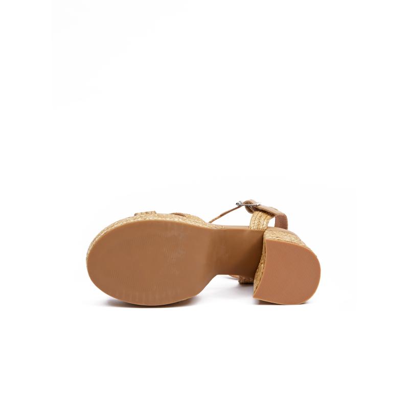 Hnědé dámské sandály na podpatky