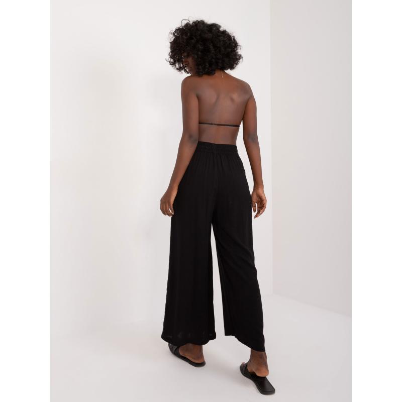 Női nadrág zsebekkel SUBLEVEL fekete