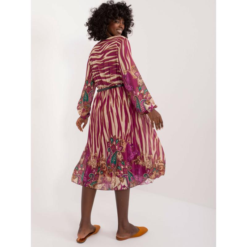 Női ruha borítékolt nyakkivágással lila