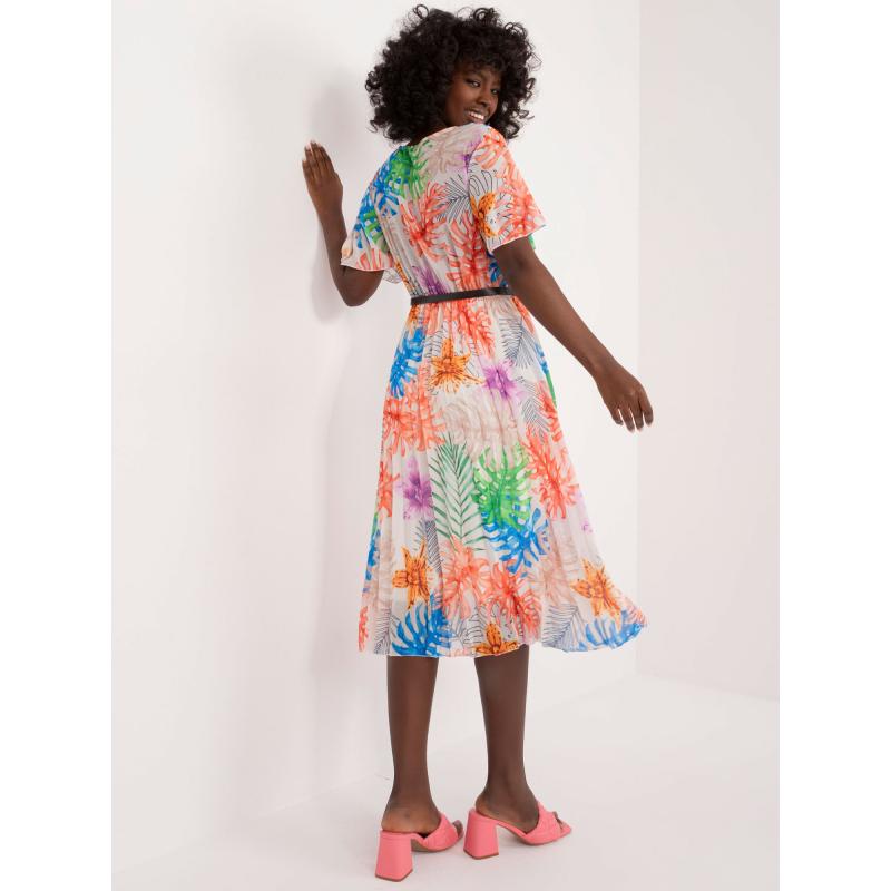 Dámské šaty s páskem světle béžové 