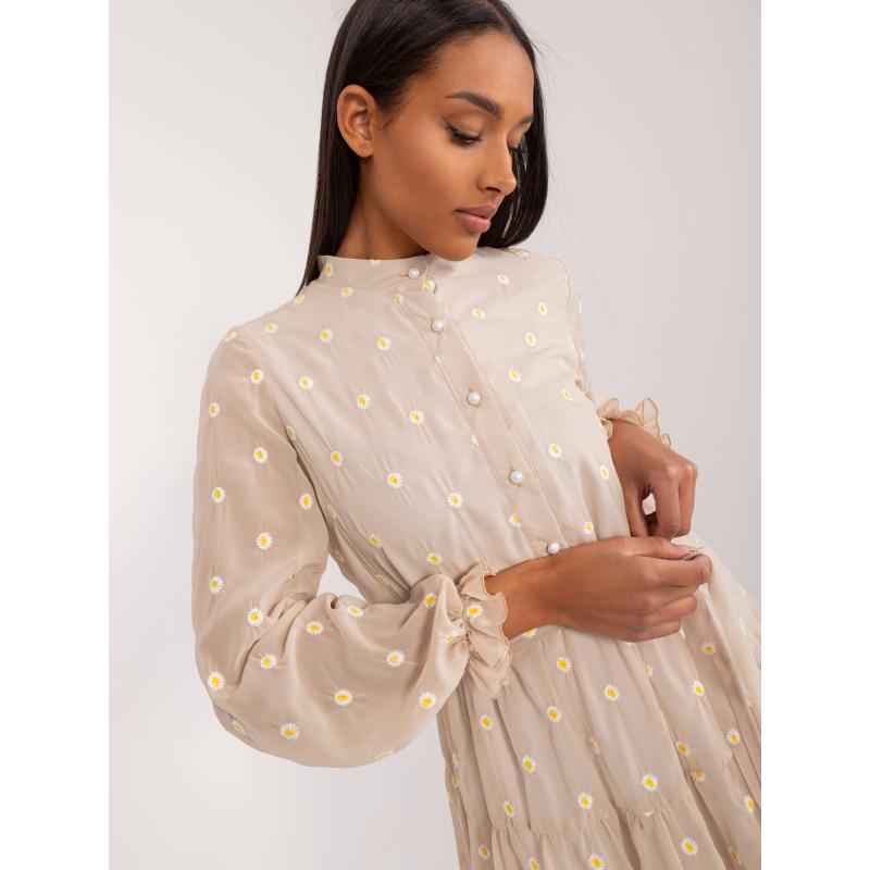 Női fodros koktélruha bézs színben