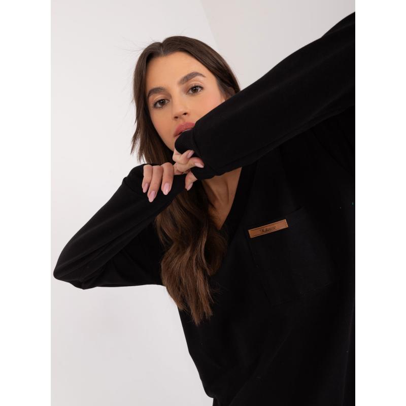 Dámská halenka s výstřihem do V černá 