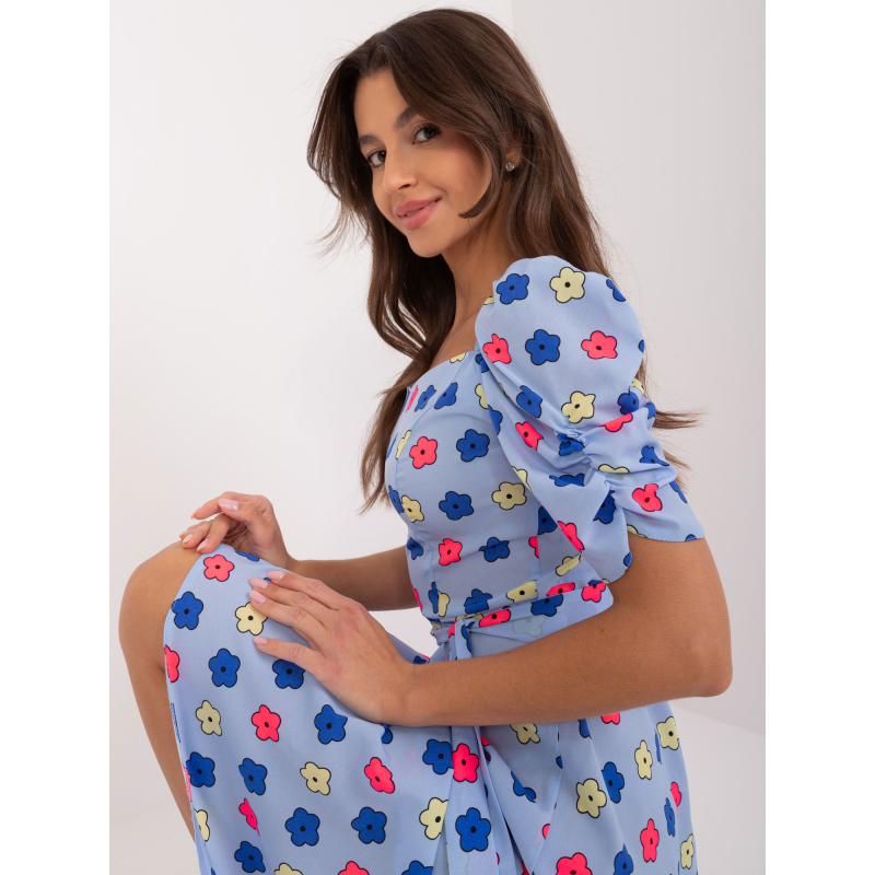 Dámské šaty ke kolenům s květinovým vzorem světle modré 