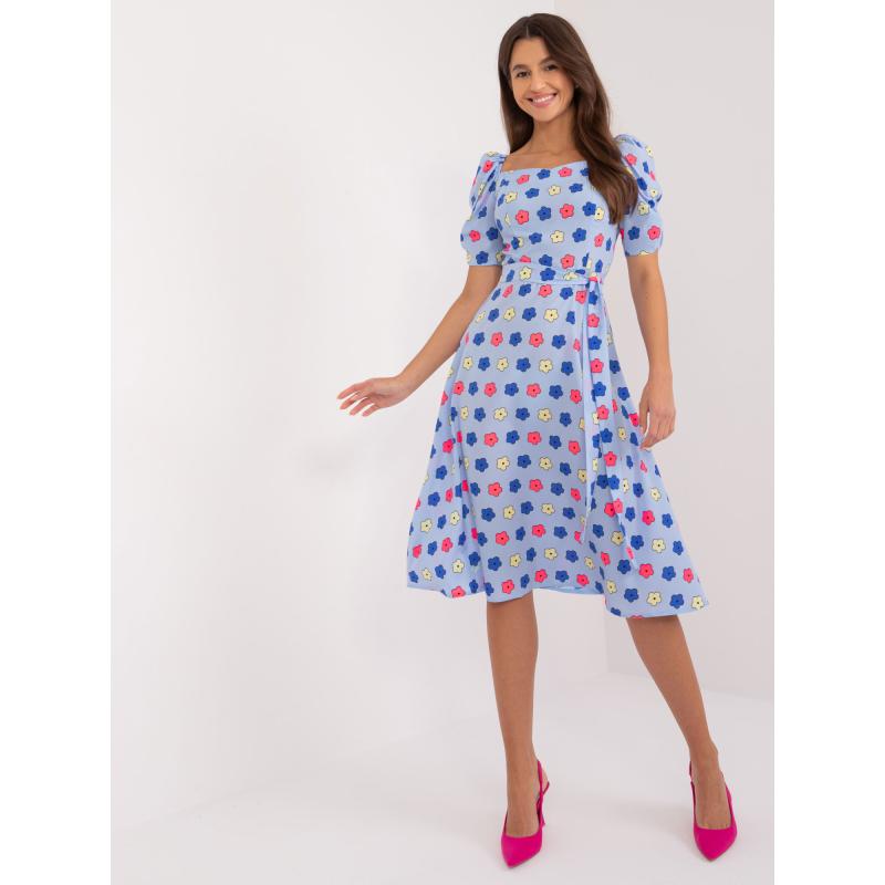 Dámské šaty ke kolenům s květinovým vzorem světle modré 