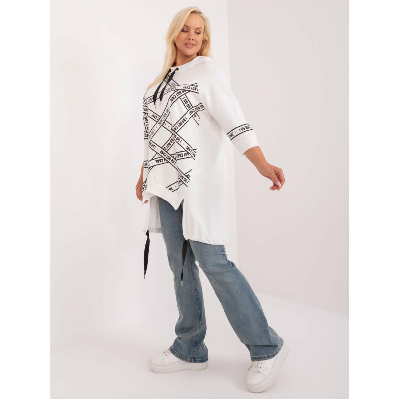 Női plus size nyomtatott blúz ekrü színben