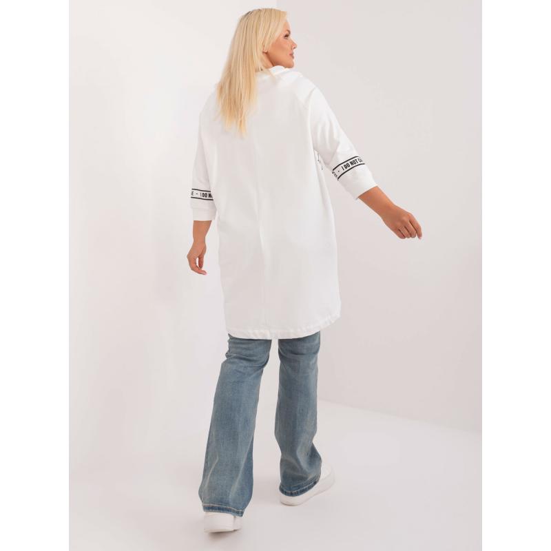 Női plus size nyomtatott blúz ekrü színben