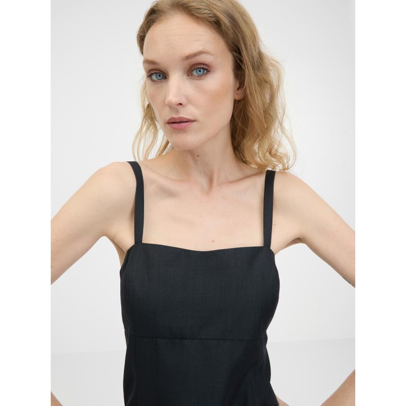 Černé dámské krátké šaty