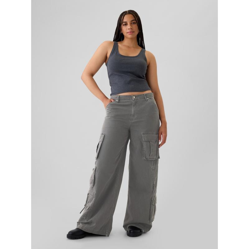 Bő khaki színű Cargo nadrág zsebekkel