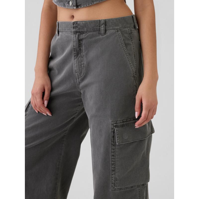 Bő khaki színű Cargo nadrág zsebekkel