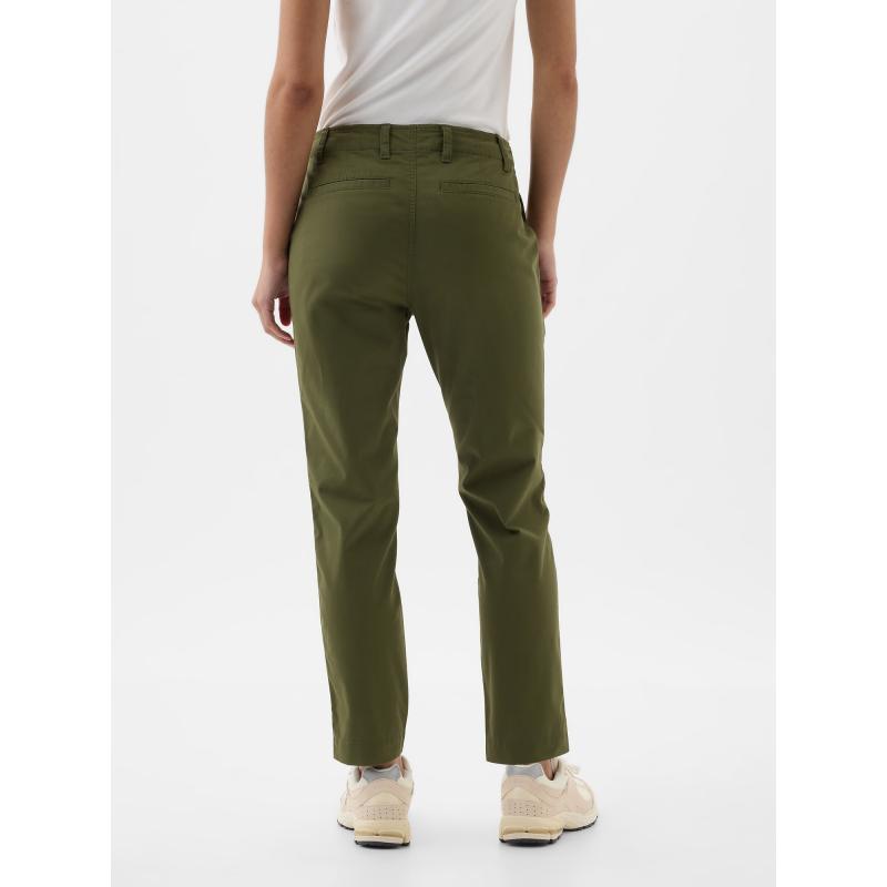 Középmagas belvárosi khaki nadrág zsebekkel