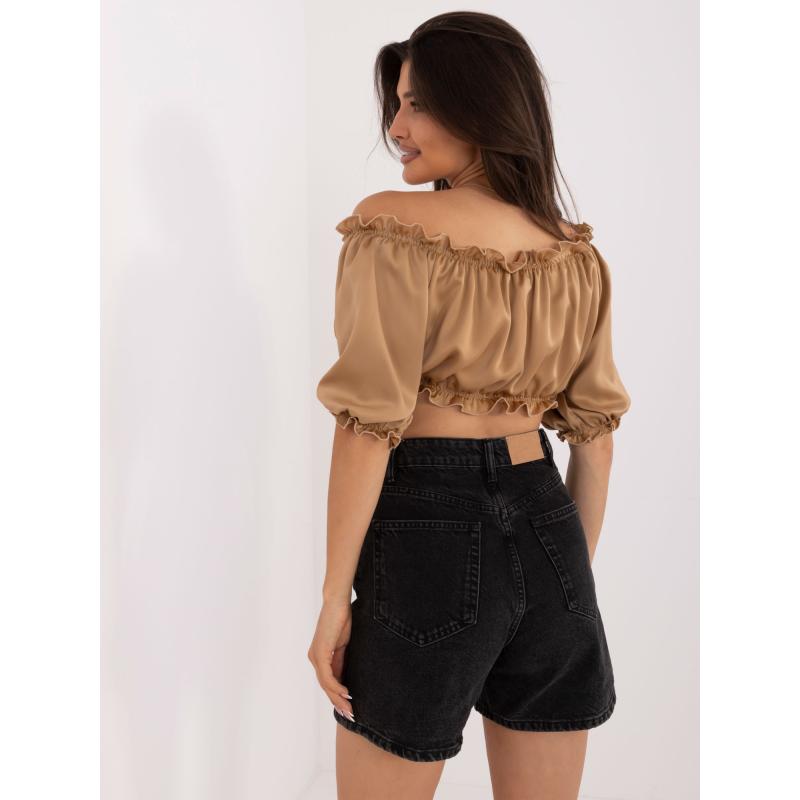 Női blúz sima csíkokkal nyakkendővel barna