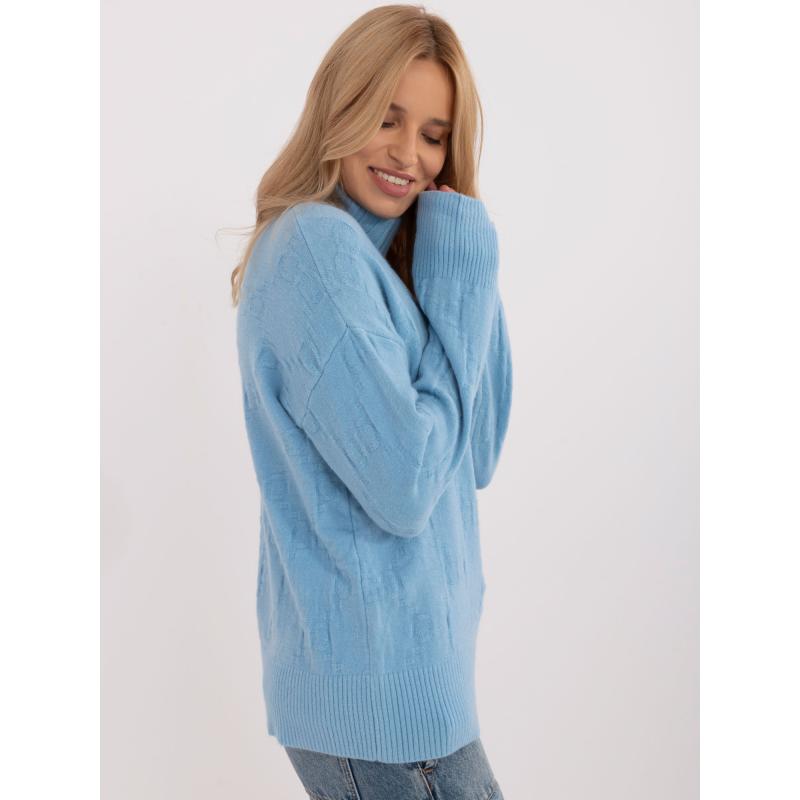 Dámský svetr s rolákem vzorovaný světle modrý