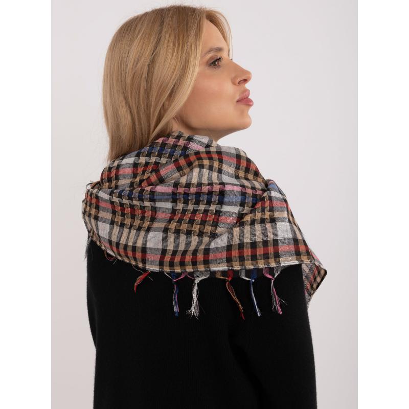 Dámská šála s třásněmi