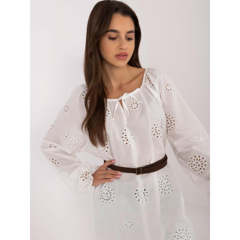 Női blúz övvel fehér